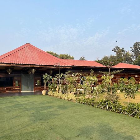 Villa The Green Wood Palace I Farm House I Wedding I Party I 87Oo2O5865 Gurgaon Exterior foto