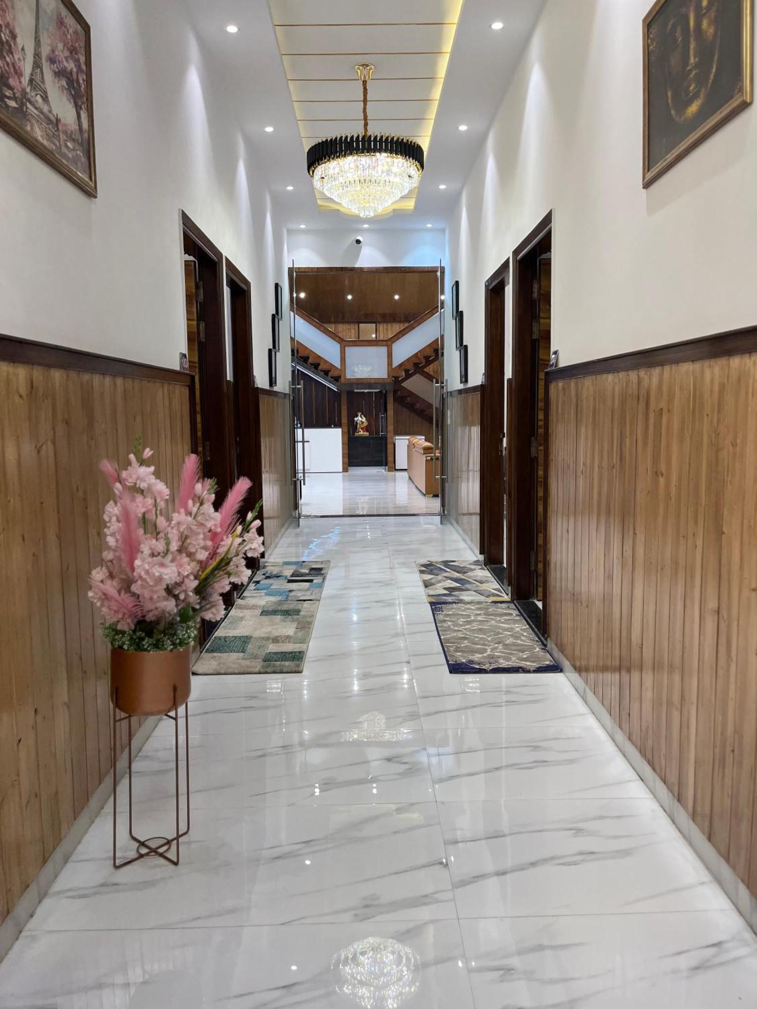 Villa The Green Wood Palace I Farm House I Wedding I Party I 87Oo2O5865 Gurgaon Exterior foto